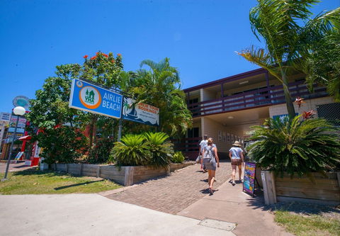 Airlie Beach YHA - Hostel - Northern Rivers Accommodation 0