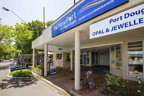 The Newport On Macrossan - Northern Rivers Accommodation 1