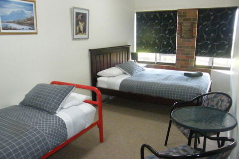 Boomers Guest House Hamilton - Northern Rivers Accommodation 4