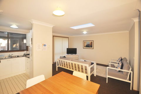 Katoomba Townhouses - Northern Rivers Accommodation 4