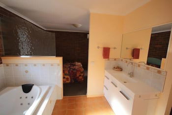 Rubyvale Motel & Holiday Units - Northern Rivers Accommodation 6