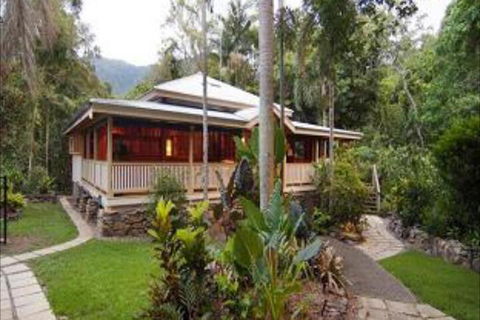 Port Douglas Valley Retreat - Northern Rivers Accommodation 4