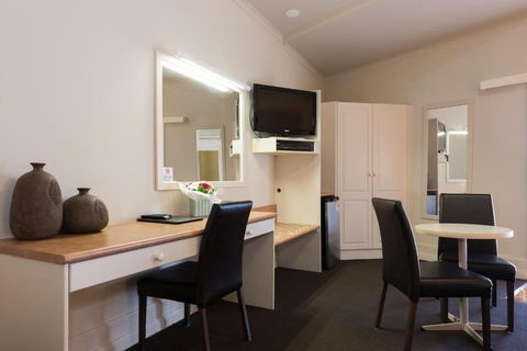 Bowen Inn Motel - Northern Rivers Accommodation 6