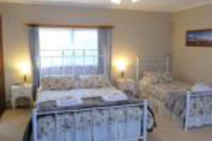 Kayena TAS Northern Rivers Accommodation