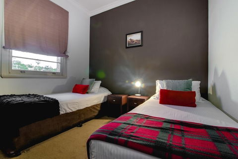 Royal Hotel Gympie - Northern Rivers Accommodation 5