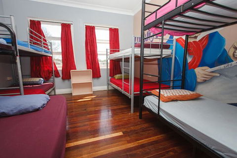 Manly Harbour Backpackers - Northern Rivers Accommodation 4