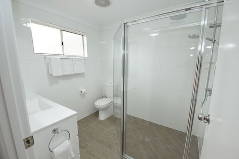 Raintree Motel Biloela - Northern Rivers Accommodation 2