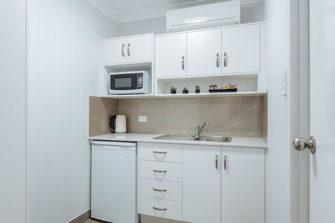 Raintree Motel Biloela - Northern Rivers Accommodation 1