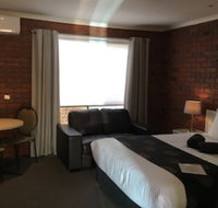Melton Motor Inn  Apartments