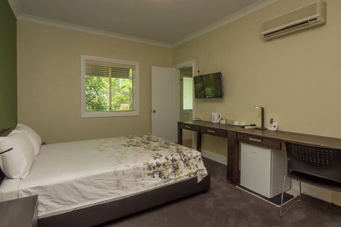 Hampton Court Apartments - Northern Rivers Accommodation 5