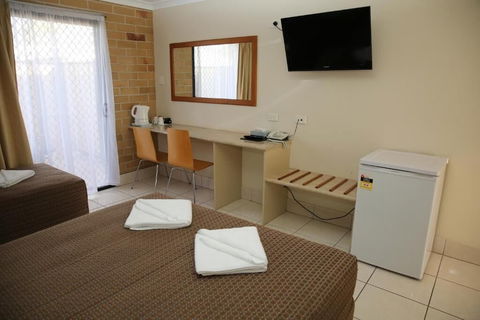 Emerald Central Palms Motel - Northern Rivers Accommodation 5