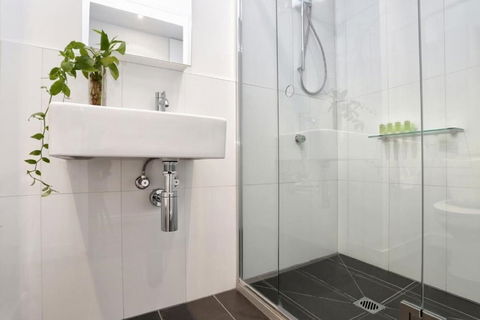 Aura On Flinders Serviced Apartments - Northern Rivers Accommodation 5