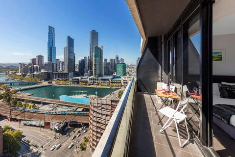 Aura On Flinders Serviced Apartments - Northern Rivers Accommodation 6