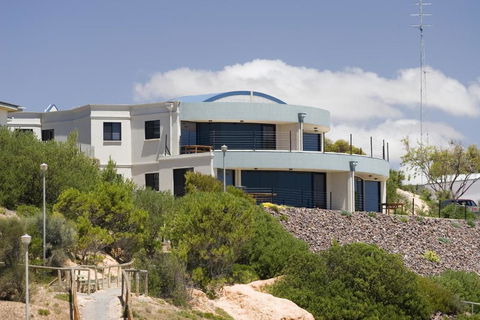 Cliff House Beachfront Villas - Northern Rivers Accommodation 2
