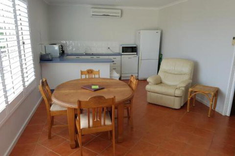 Corlette Poolside Getaway - Northern Rivers Accommodation 1
