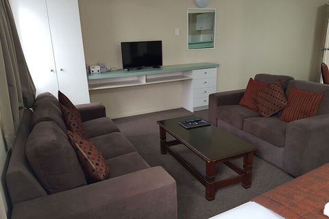 Earls Court Motor Inn - Northern Rivers Accommodation 2