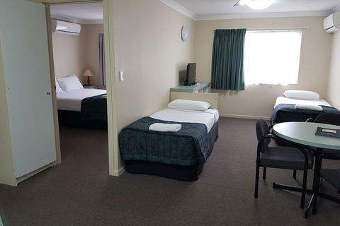 Earls Court Motor Inn - Northern Rivers Accommodation 6