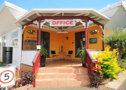 Ned Kelly's Motel - Northern Rivers Accommodation 0
