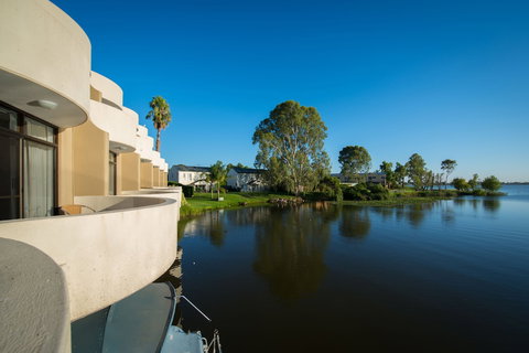 Capri Waters Country Club - Northern Rivers Accommodation 1