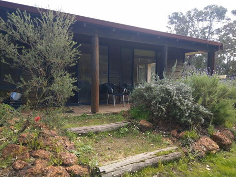 Dunsborough Rail Carriages & Farm Cottages - Northern Rivers Accommodation 3