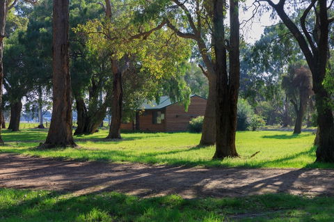 Dunsborough Rail Carriages & Farm Cottages - Northern Rivers Accommodation 1