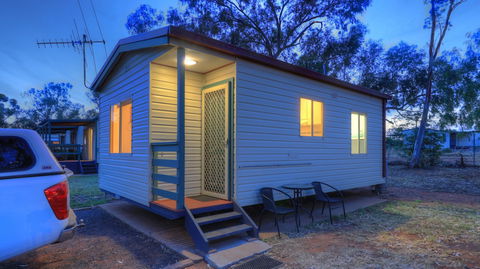 Cobar Caravan Park - Northern Rivers Accommodation 2