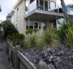 Battery Cove Beach Front Apartment - Northern Rivers Accommodation