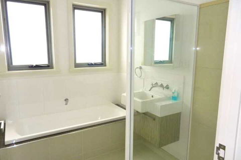 170 Hazards View Unit 1 - Northern Rivers Accommodation 2