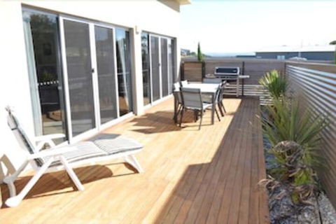 170 Hazards View Unit 1 - Northern Rivers Accommodation 0