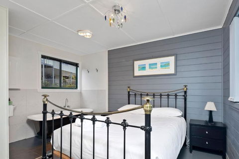Mermaids Of Bicheno - Northern Rivers Accommodation 7
