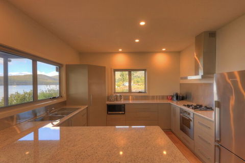 Fairwinds - Essentially Tas - Northern Rivers Accommodation 4