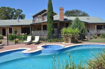 The George At Yering - Northern Rivers Accommodation 1