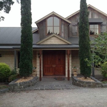 The George At Yering - Northern Rivers Accommodation 0