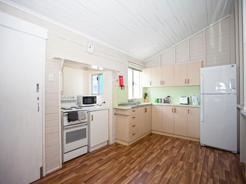 CBD Holiday Home - Northern Rivers Accommodation 4
