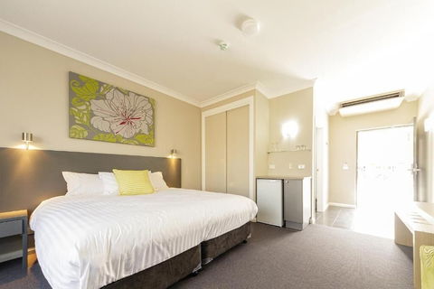 Cowra Services Club Motel - Northern Rivers Accommodation 3