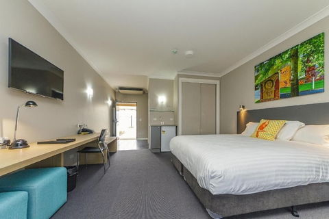 Cowra Services Club Motel - Northern Rivers Accommodation 4