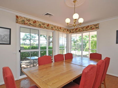 Beggars Bridge Vineyard Homestead W / Pool + Wifi + Tennis + Vineyard - Northern Rivers Accommodation 5