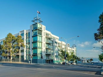 Waterfront By Gold Star Stays - Northern Rivers Accommodation 0