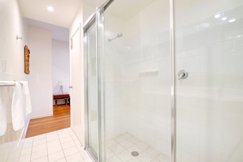 Mobys Beachside Retreat - Northern Rivers Accommodation 5