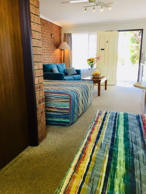 Colonial Motor Inn Pambula - Northern Rivers Accommodation 1