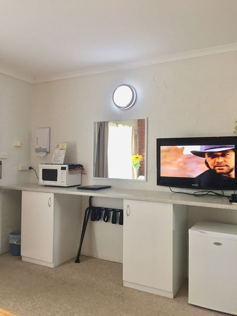 Colonial Motor Inn Pambula - Northern Rivers Accommodation 3
