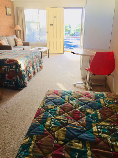 Colonial Motor Inn Pambula - Northern Rivers Accommodation 6