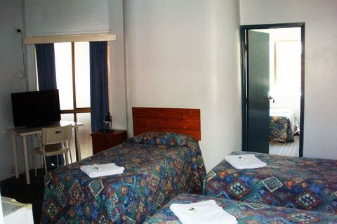 Acacia Inner City Inn - Northern Rivers Accommodation 5