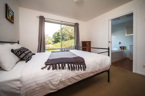 Suntrap Cove Bicheno - Northern Rivers Accommodation 2