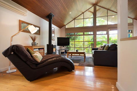 Romantic Treehouse Getaway - Northern Rivers Accommodation 6