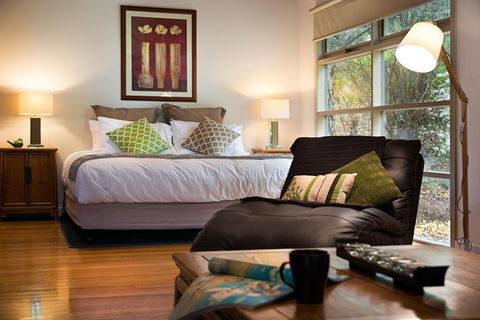 Romantic Treehouse Getaway - Northern Rivers Accommodation 1
