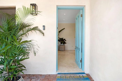 Cronulla Beach House B&B - Northern Rivers Accommodation 0