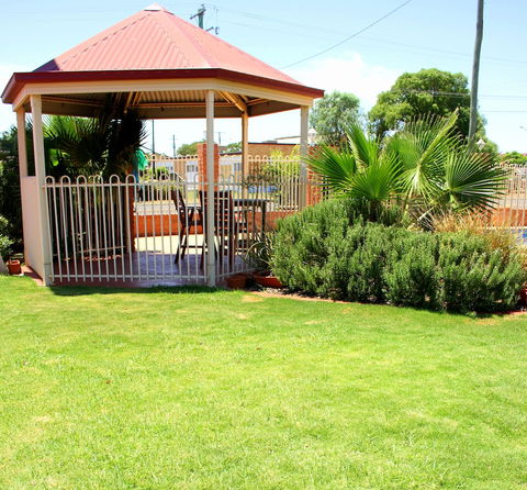 Roma Mid Town Motor Inn - Northern Rivers Accommodation 0