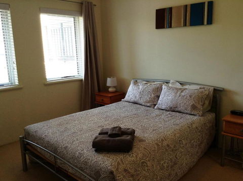 Eastgate Apartment - Northern Rivers Accommodation 5