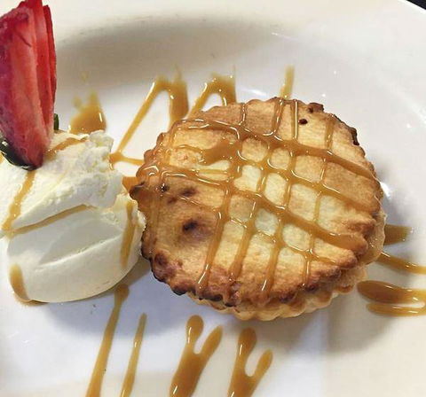 Moreton Bay Boat Club Restaurant - Northern Rivers Accommodation 9